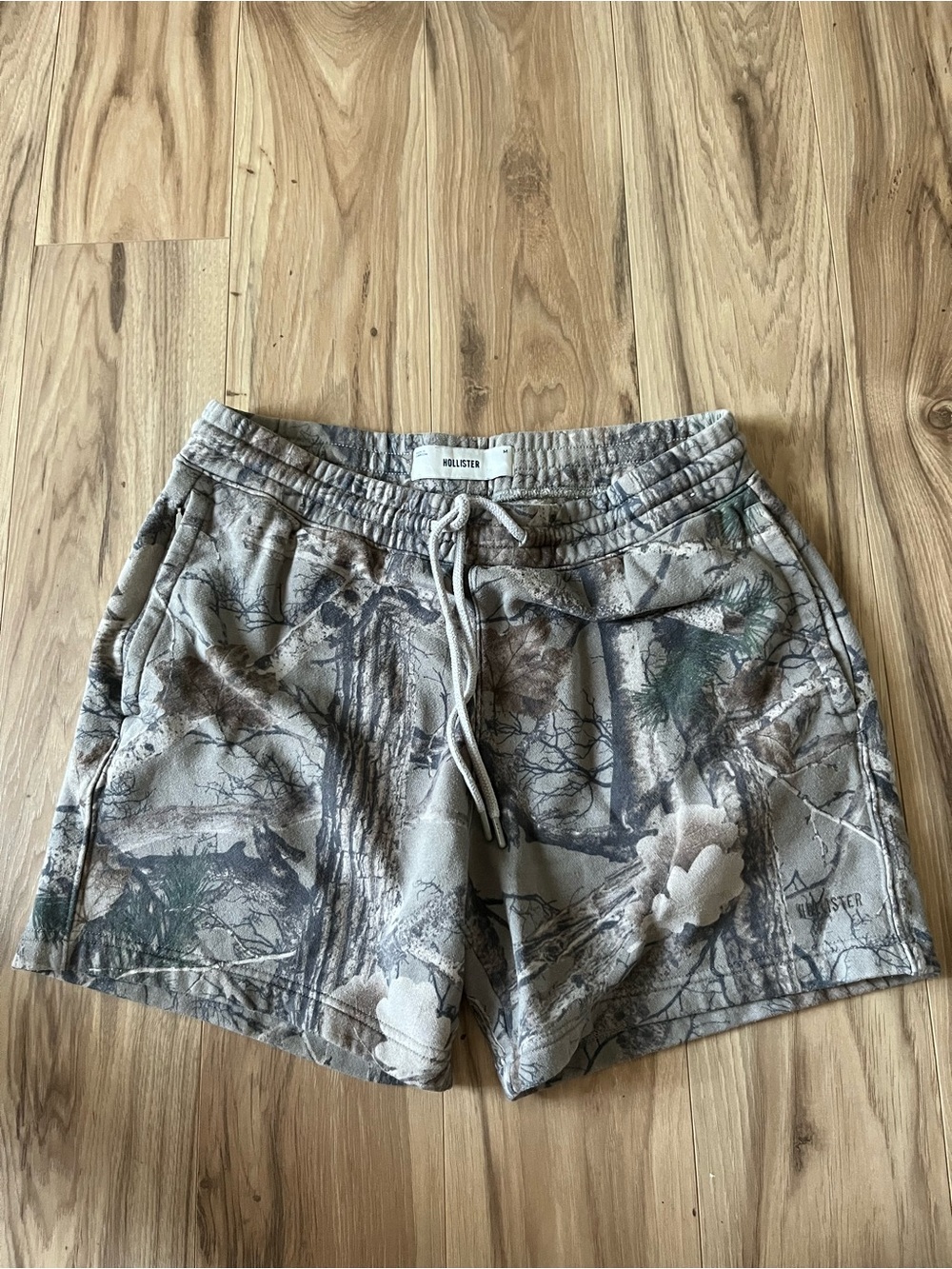 Hollister Men's Camouflage Drawstring Short - Beige, Green